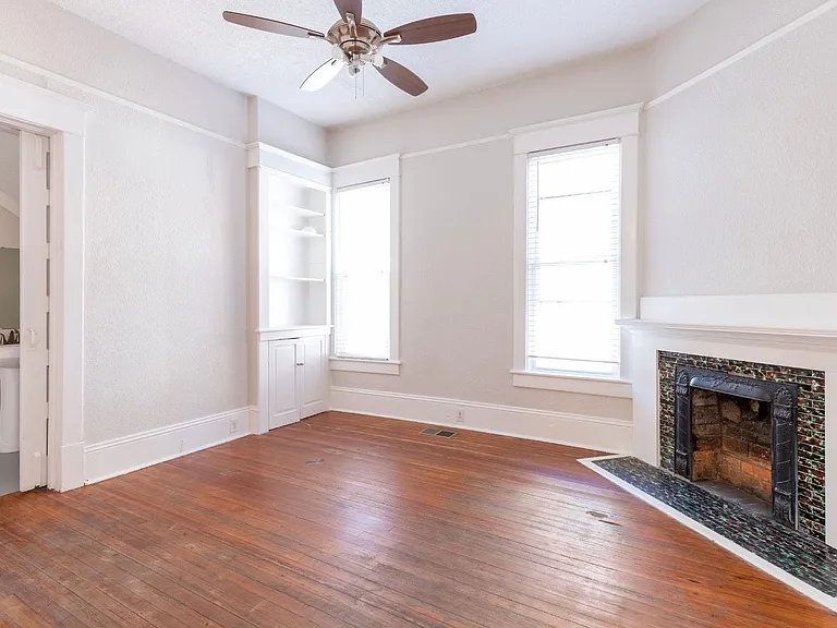 1016 E Anderson St — Photo 14