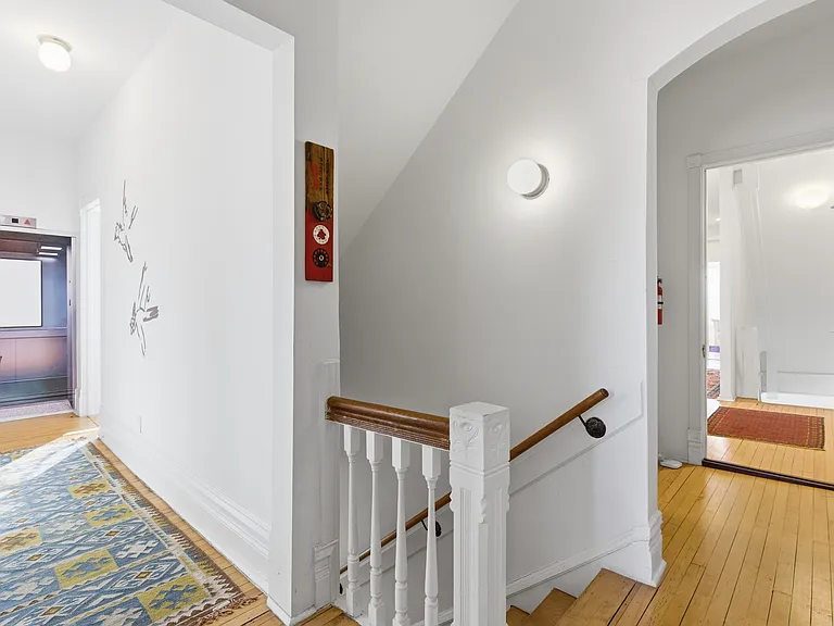 2001 Orrington Ave #2001 — Photo 23