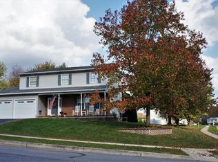 2 Ovis Dr, Mechanicsburg, PA 17055