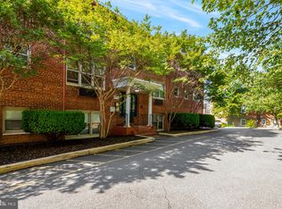 2036 N Woodrow St APT 5, Arlington, VA 22207