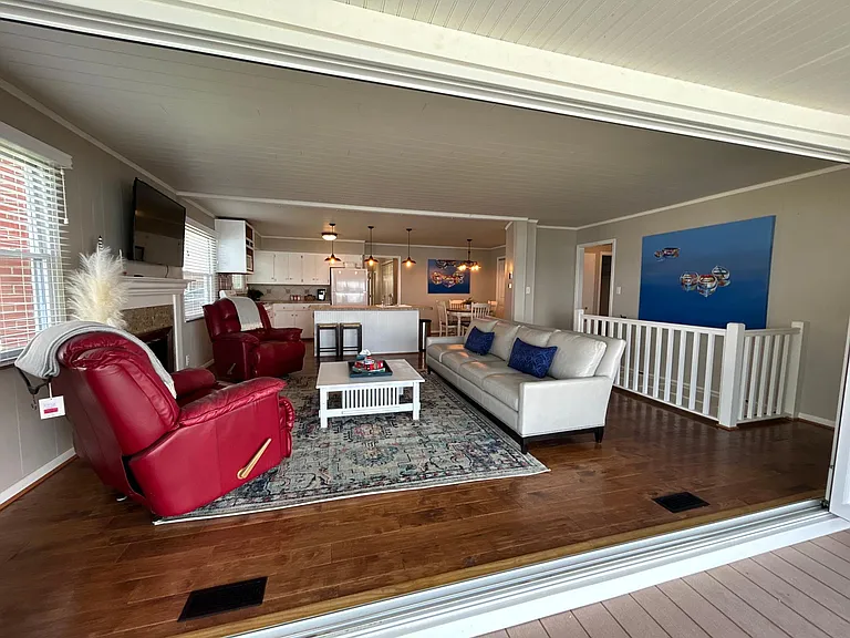 3788 S Bank Rd NE — Photo 15