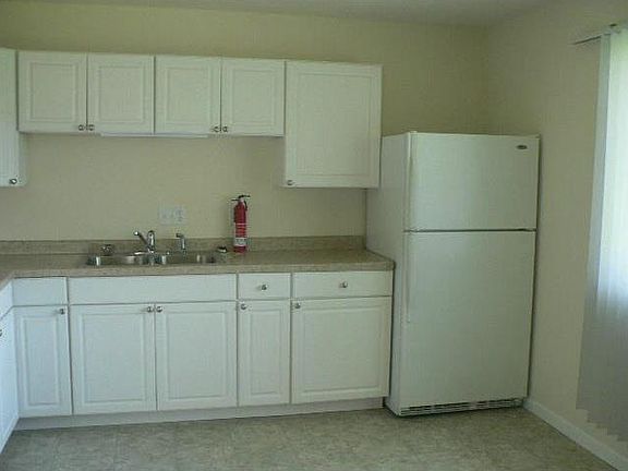 3rd image of 4166 W Belle Ave