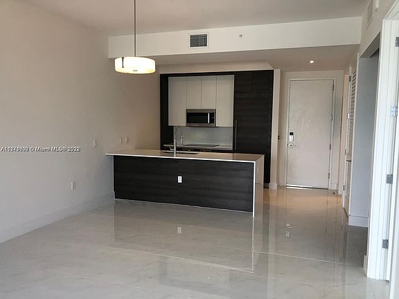 4th image of 301 Altara Ave Ph 1008