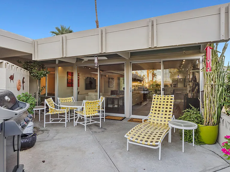 341 Sandpiper St — Photo 28
