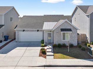 6591 E Liberty Ave, Fresno, CA
