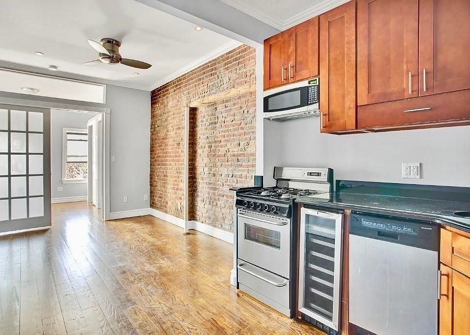 1st image of 113 Mulberry St APT 5
