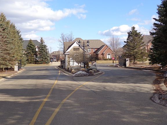 5th image of 2670 Spyglass Dr