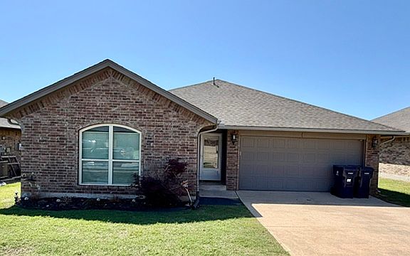 2nd image of 1109 Hickory Creek Dr