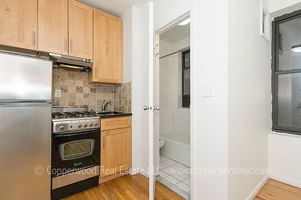 Rented by Copperwood Real Estate | media 10