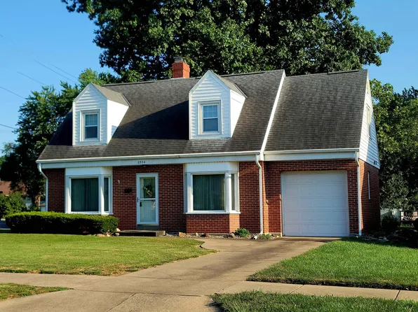 2554 College Ave, Quincy, IL 62301