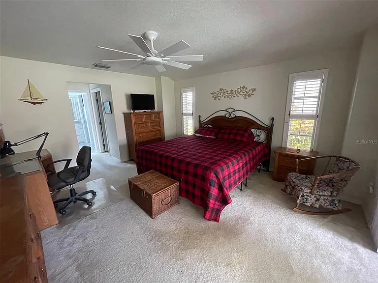 1091 Venture Ct — Photo 6