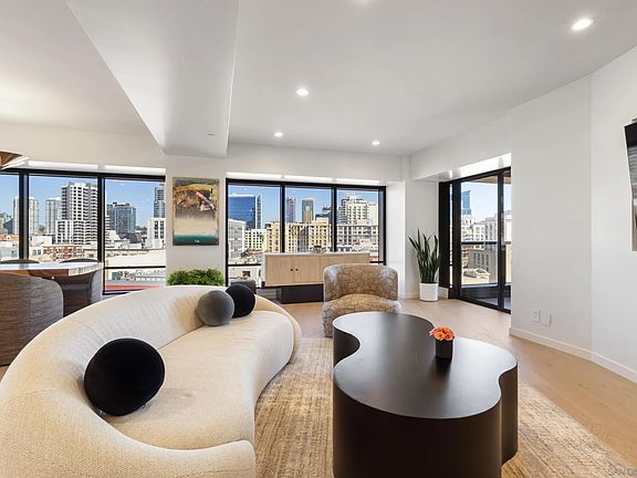 3rd image of 200 Harbor Dr Unit 1001