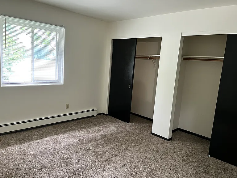 670 E Lincoln Ave — Photo 14