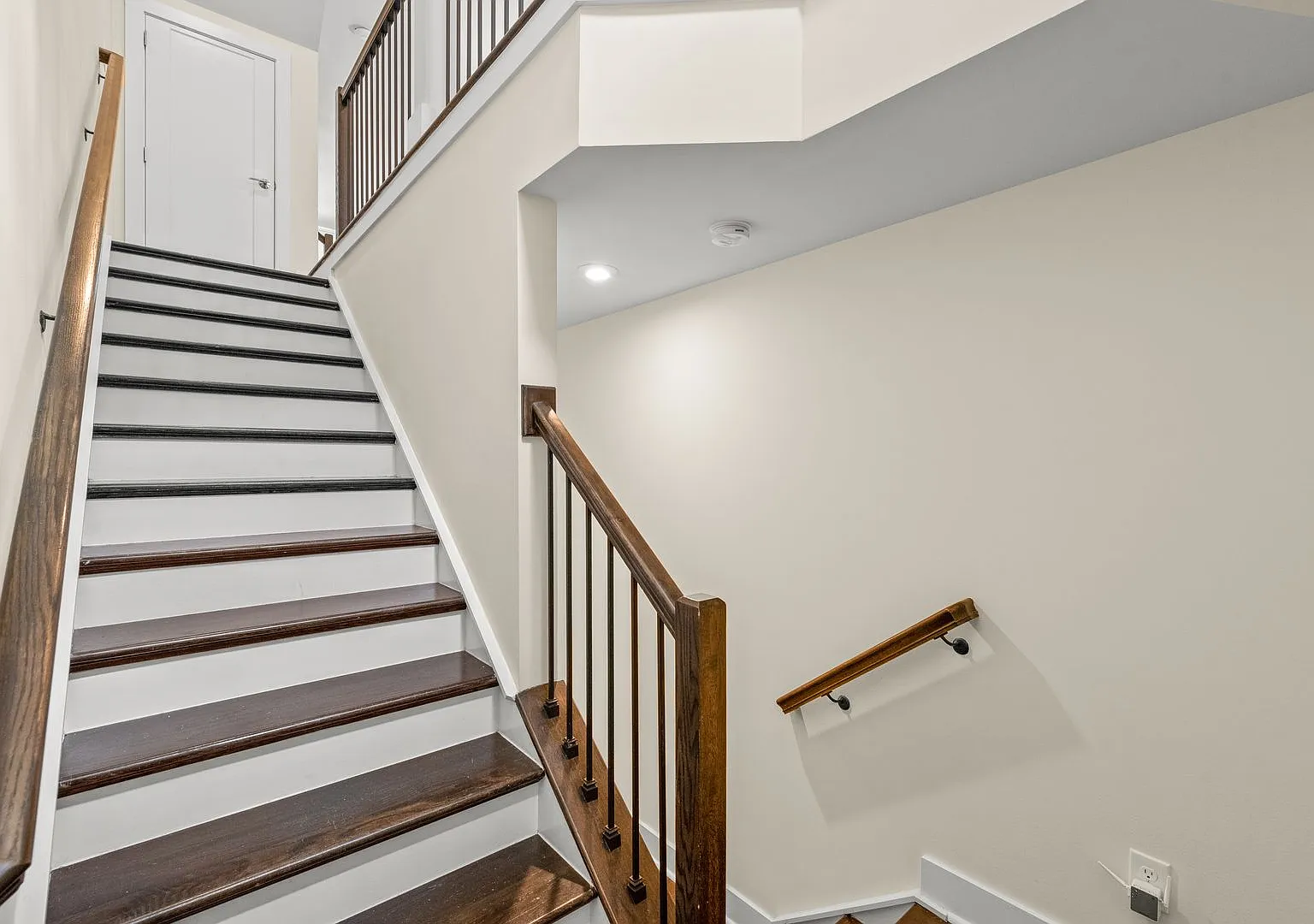 (Coming Soon) 3-Bedroom Townhome Near Uptown & Plaza Midwood! — Photo 4