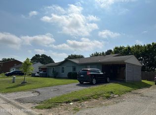 4615 Beechbrook Rd #A & B, Louisville, KY 40218