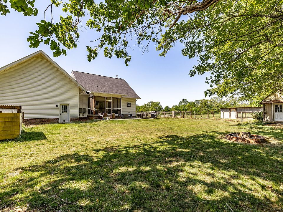 49th image of 237 Lear Rd