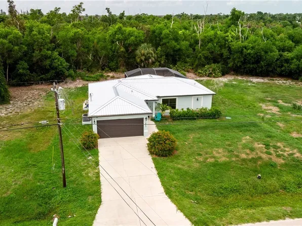 11463 Oakland Dr, Bokeelia, FL 33922