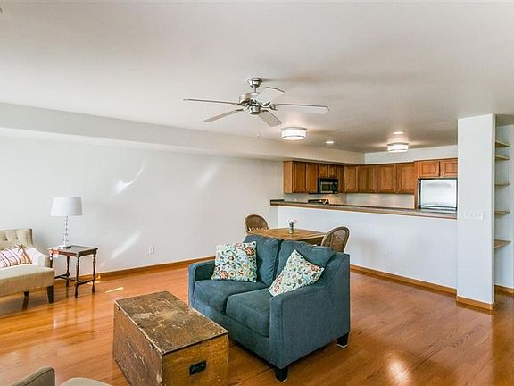 5th image of 214 Red Hill Ln