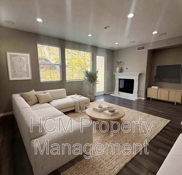 8043 E Loftwood Ln — Photo 14