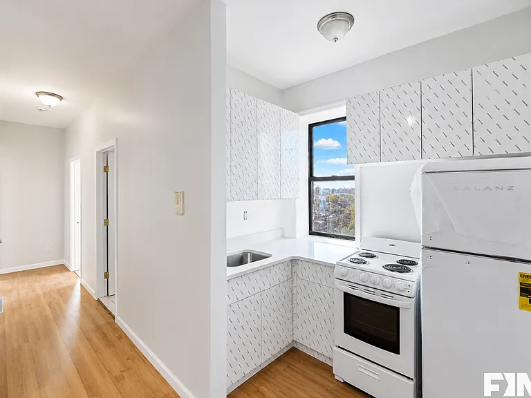 114 Macon St #2F — Photo 2