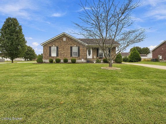 3rd image of 375 Forest Ridge Dr