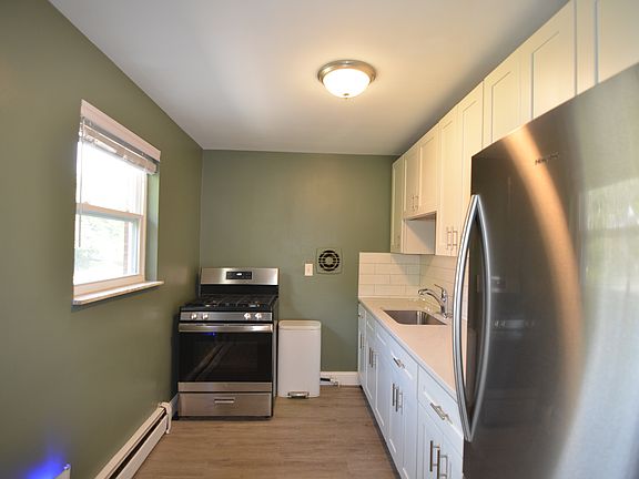 4th image of 3176 Mapleleaf Ave APT 5