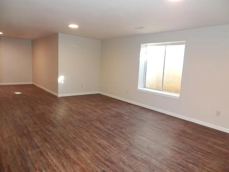 8403 E Zimmerly St — Photo 13