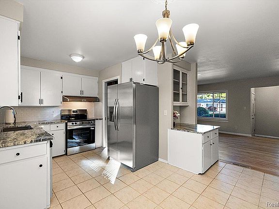 5th image of 8860 Kidley Dr