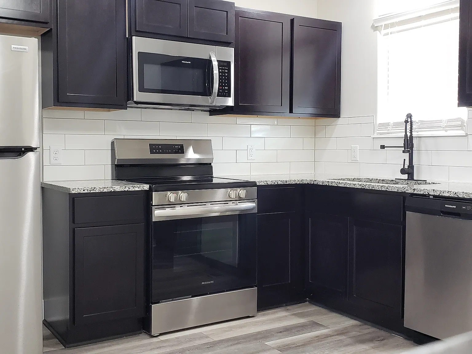 4 bed, 2100 sqft, $1,850 — Photo 3