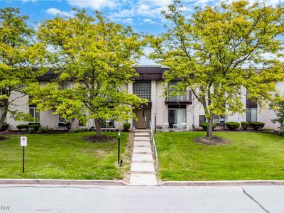 8455 N Akins Rd APT 103, North Royalton, OH, 44133