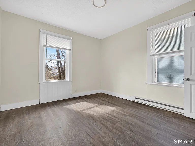 27 Beacon St #3 — Photo 16
