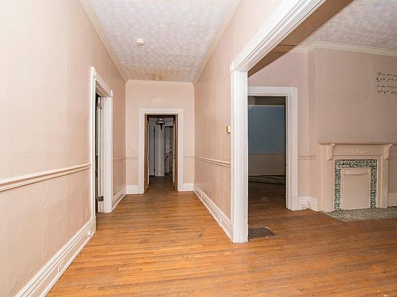 3rd image of 316 Capital Ave Unit 3
