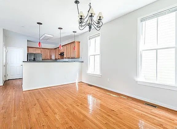 4th image of 910 N 26th St