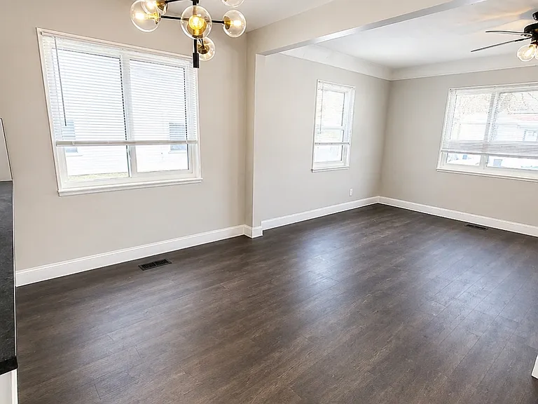 23092 Pilgrim Ave — Photo 33