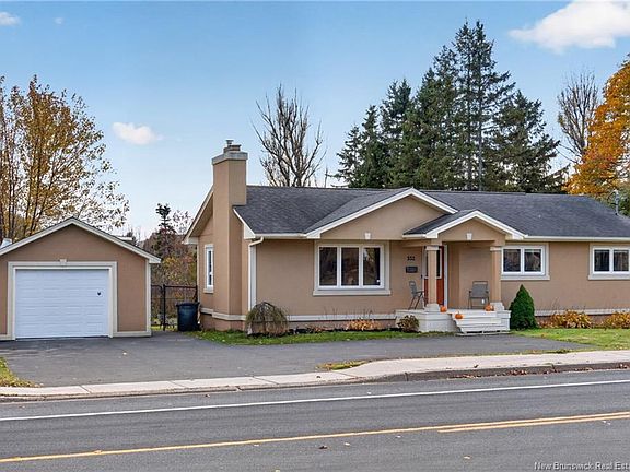 3rd image of 352 Shediac Rd