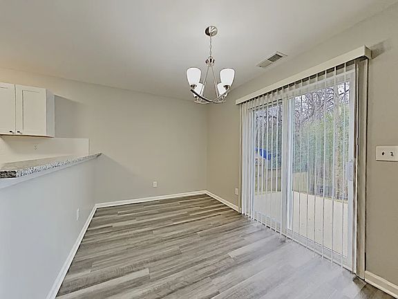 5th image of 4933 Autumn Oak Dr