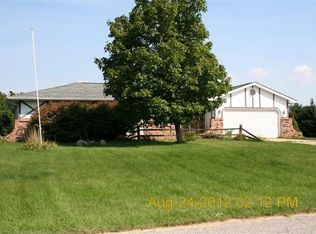 435 Eastwood Ct, Valparaiso, IN 46383