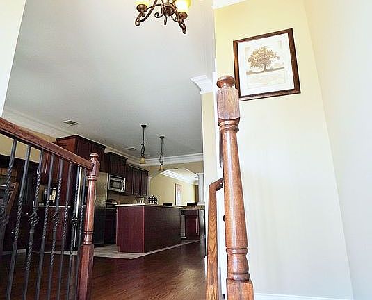 3rd image of 26 Persimmon Ln