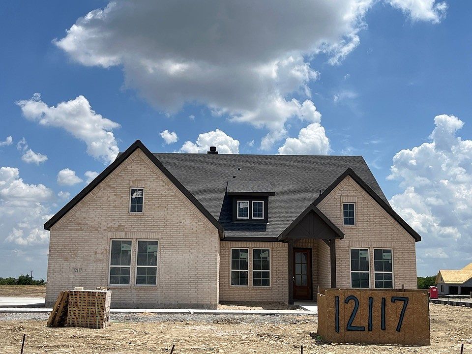 12117 Magma Ct, Krum, TX 76249 | MLS #20599940 | Zillow