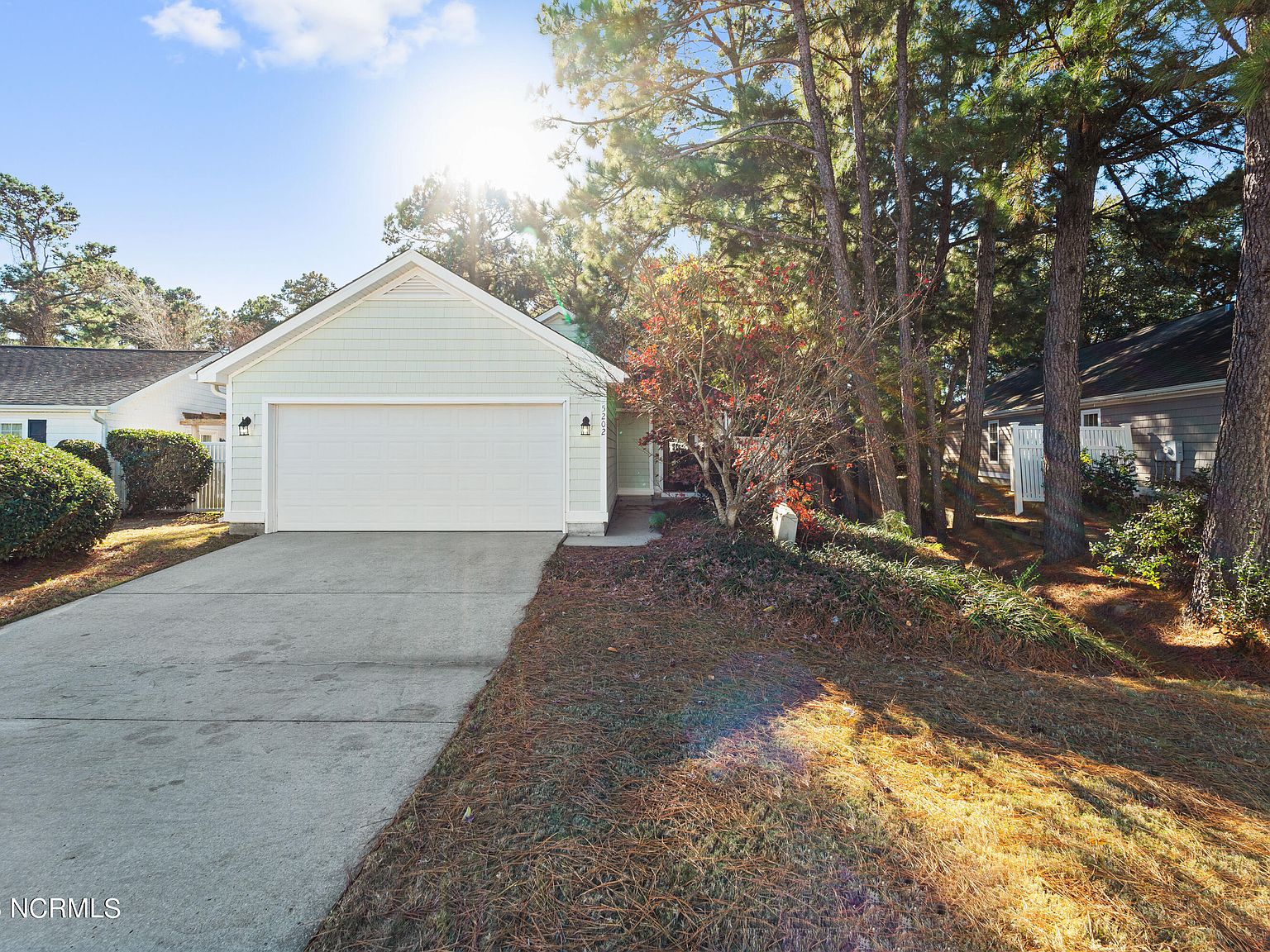 5222 Minnesota Dr, Southport, NC 28461