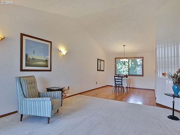 3rd image of 410 NE 134th St