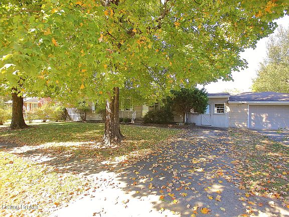2nd image of 5806 Arvis Dr