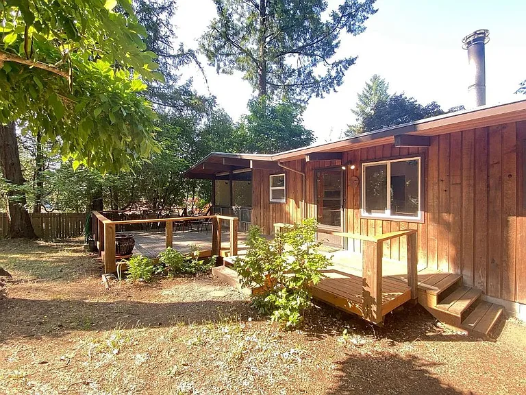NW Alder Creek Dr — Photo 5