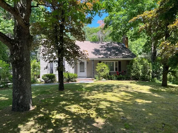 52 Lawsbrook Rd, Acton, MA 01720