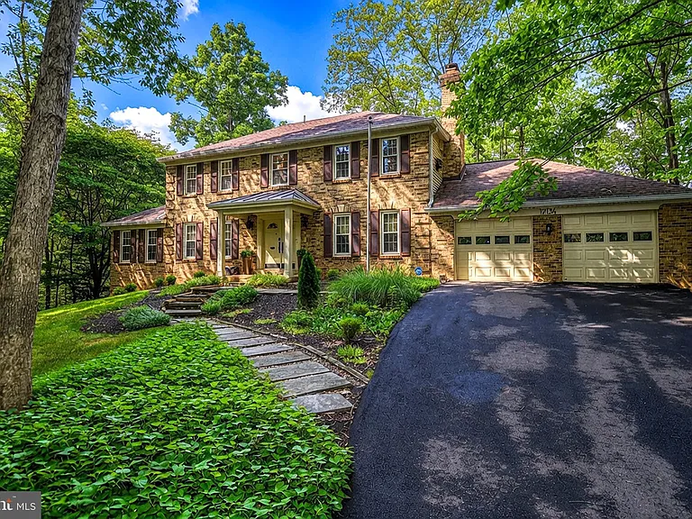 12134 Holly Knoll Cir — Photo 1