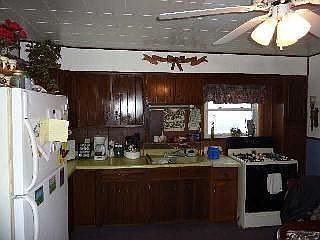 5th image of 708 Linn St