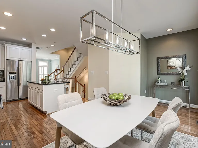 1236 Harbor Island Walk — Photo 17