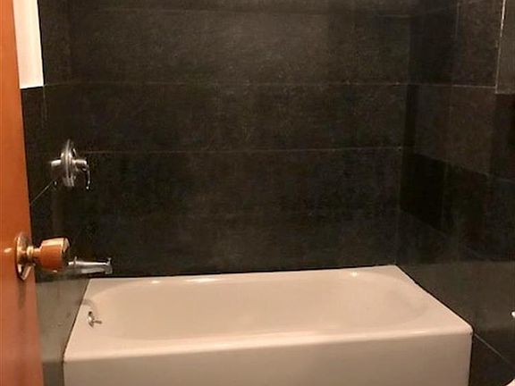 5th image of 326 E 94th St APT 3W