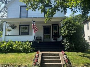 199 Garfield Ave, East Palestine, OH