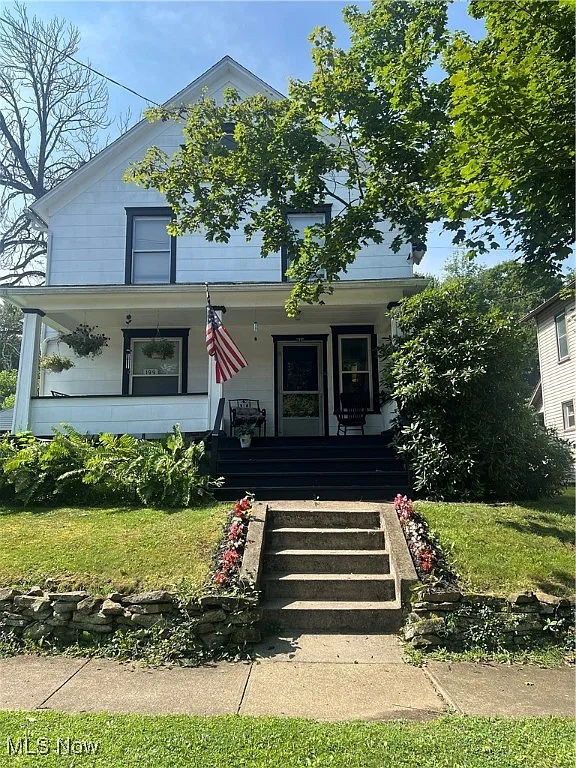 199 Garfield Ave photo 1